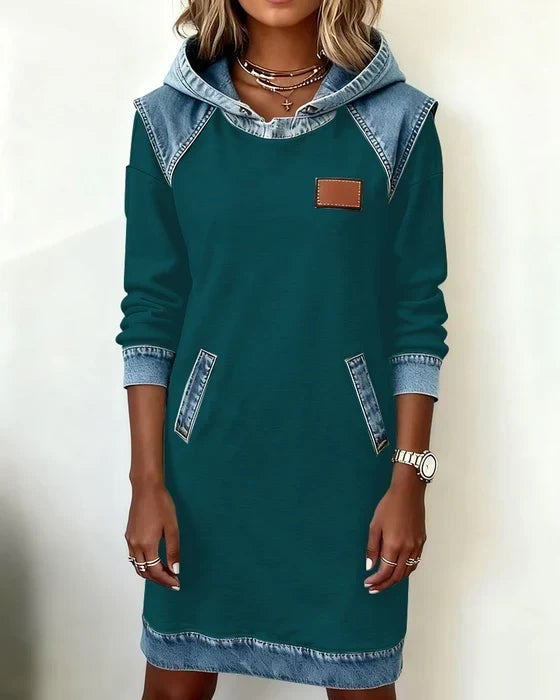 Dolores | Vestito Casual con Cappuccio e Dettagli a Contrasto