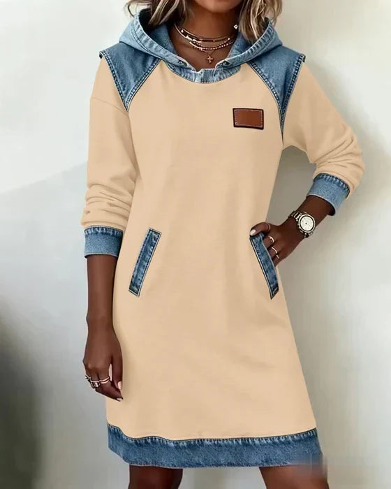 Dolores | Vestito Casual con Cappuccio e Dettagli a Contrasto