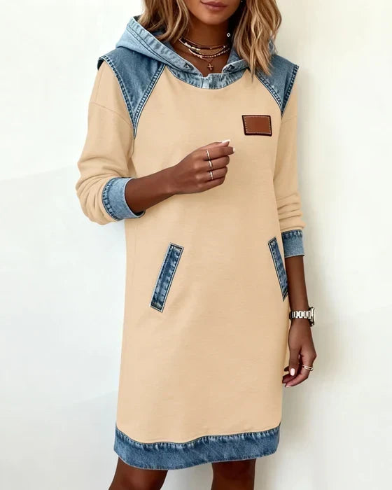 Dolores | Vestito Casual con Cappuccio e Dettagli a Contrasto