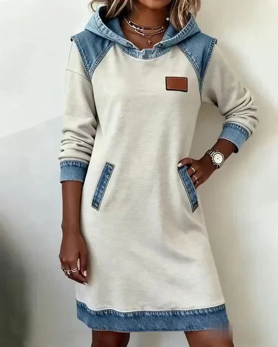 Dolores | Vestito Casual con Cappuccio e Dettagli a Contrasto
