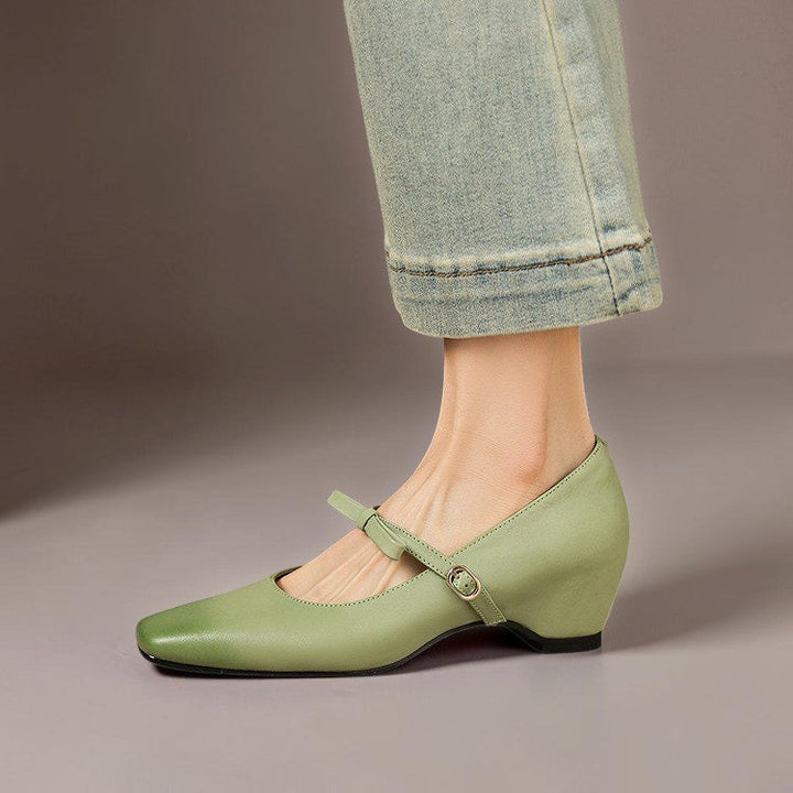 Bryony | Décolleté Mary Jane con Cinturino a Fiocco